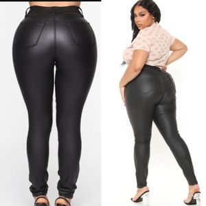 Women's PLUS Black Leatherette Denim-like Trousers Size 14